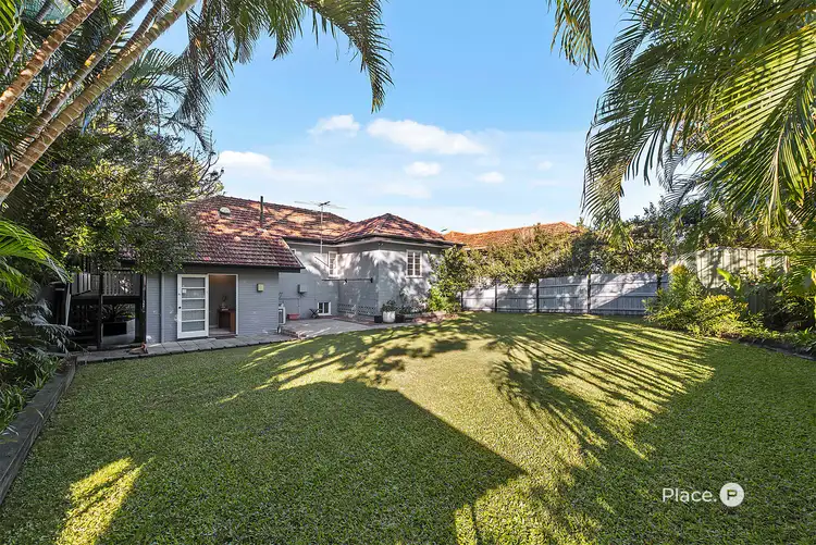 21 Houthem Street, Camp Hill QLD 4152