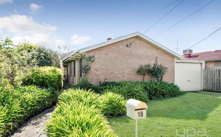 18 Karnak Crescent, Coolaroo VIC 3048
