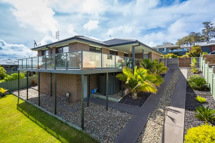 25 The Crest, Merimbula NSW 2548