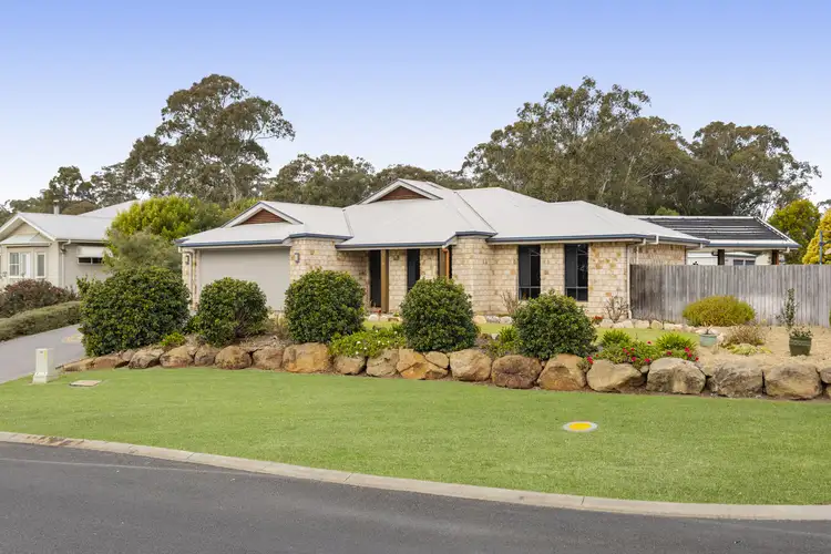 9 Holly Avenue, Highfields QLD 4352