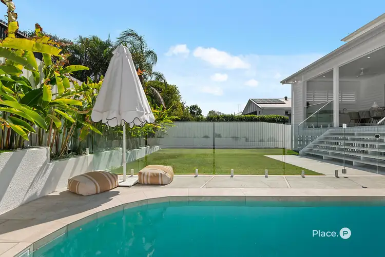 129 Morehead Avenue, Norman Park QLD 4170