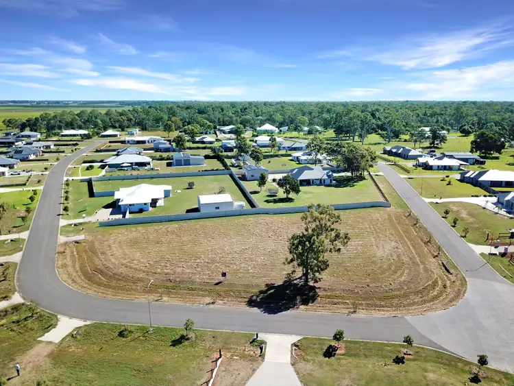 18 James Henderson Way, Gooburrum QLD 4670