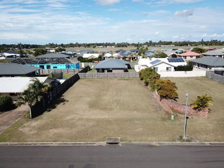 11 Searle Street, Thabeban QLD 4670