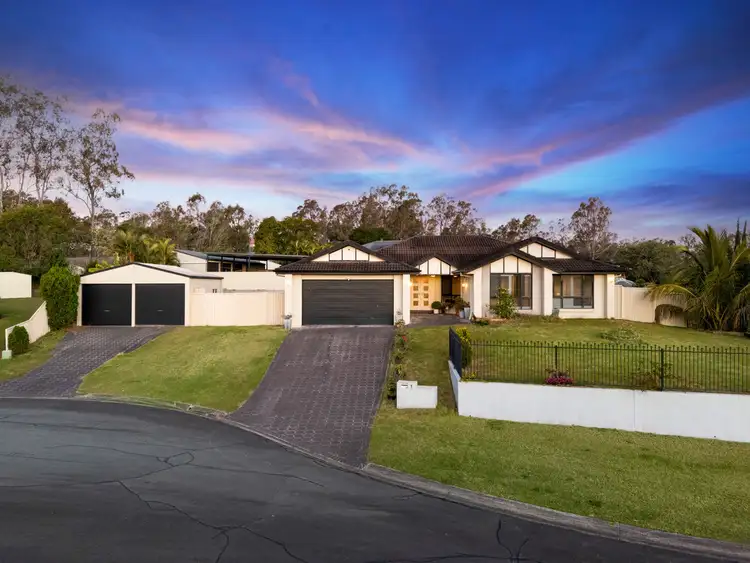 1 Yellowstone Court, Flinders View QLD 4305