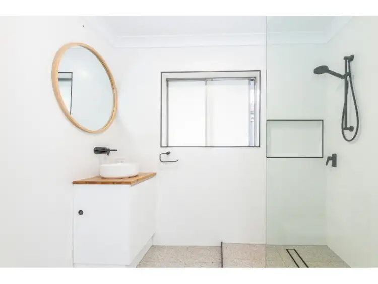 Fourth view of Homely unit listing, 2/31 Isobel Street, Clontarf QLD 4019