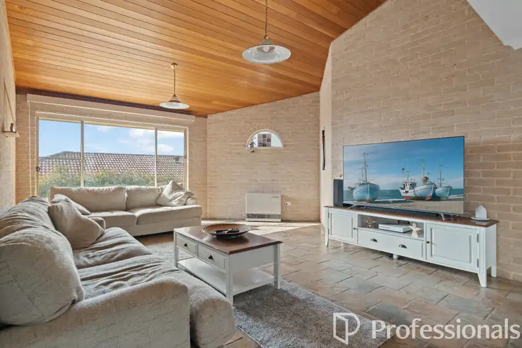 Second view of Homely house listing, 8 Dale Place, Bathurst NSW 2795