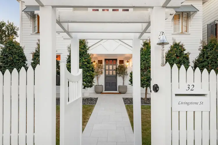 32 Livingstone Street, Yeerongpilly QLD 4105