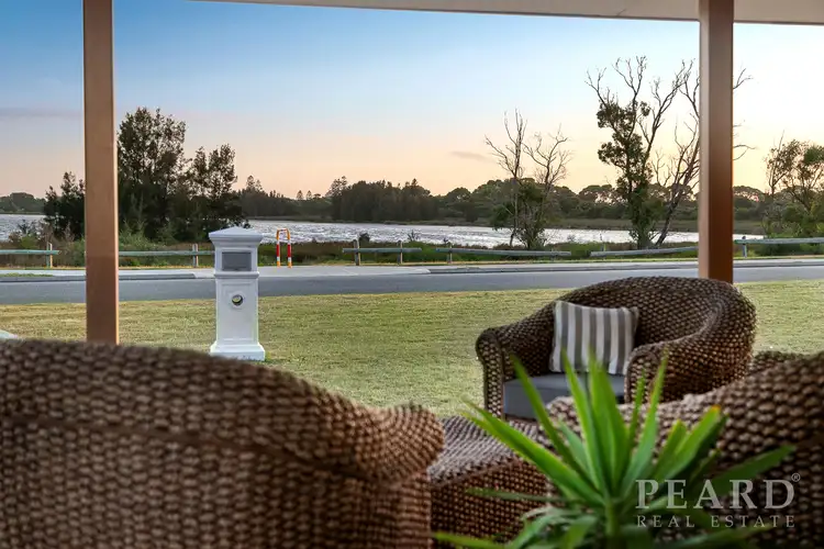 16 Lake Street, Rockingham WA 6168