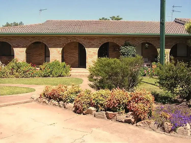 Main view of Homely house listing, 4/56 Walana Crescent, Kooringal NSW 2650