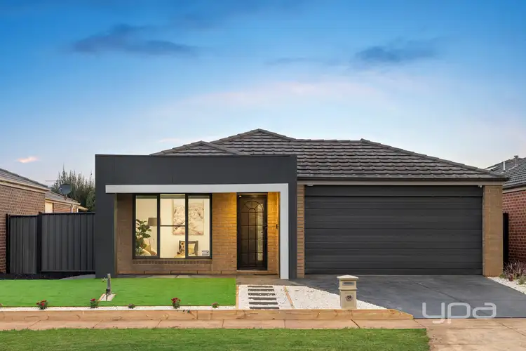 3 Walton Loop, Point Cook VIC 3030
