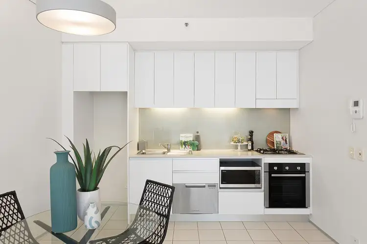 Second view of Homely unit listing, 38 Hickson Road, Sydney NSW 2000