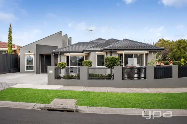 24 Kanooka Grove, Meadow Heights VIC 3048