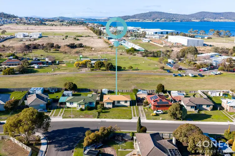 74 Duntroon Drive, Rokeby TAS 7019