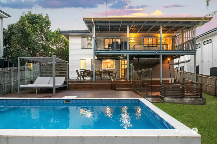 52 Long Street, Camp Hill QLD 4152