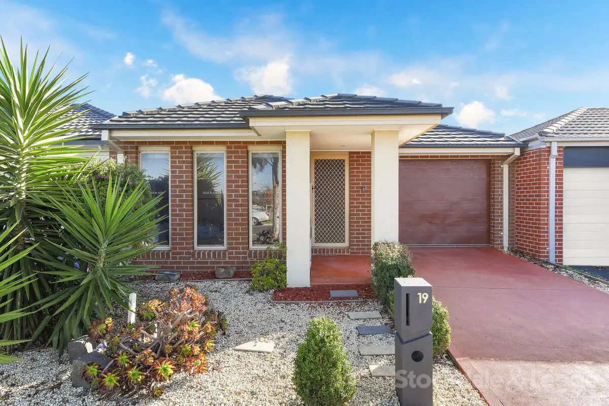 Main view of Homely house listing, 19 Marrone Boulevard, Cranbourne East VIC 3977
