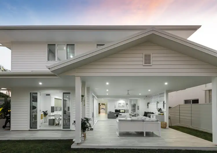 7 Clinton Avenue, Burleigh Waters QLD 4220