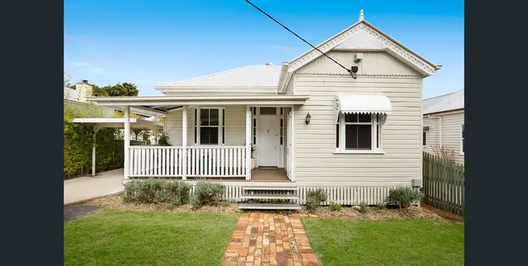72 Geoffrey Street, Mount Lofty QLD 4350