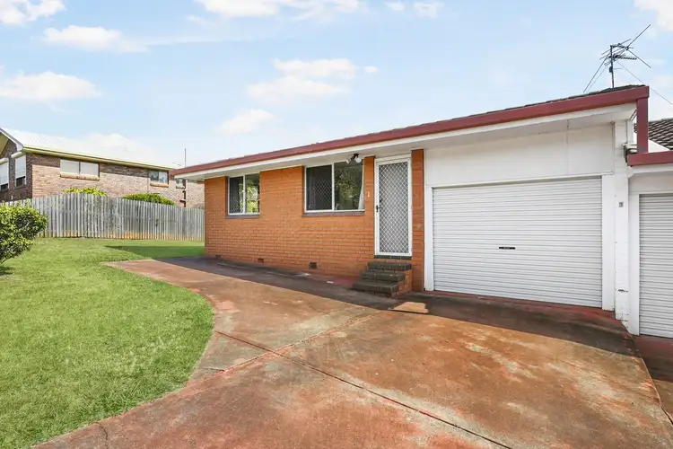 1 Hawker Street, Wilsonton QLD 4350