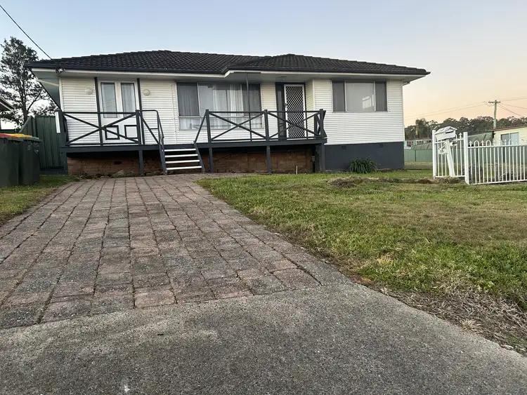 15 Kent Street, Greta NSW 2334