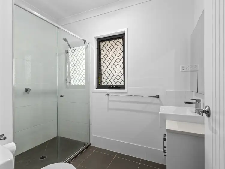 Sixth view of Homely house listing, 2/163 Douglas Street, Oxley QLD 4075