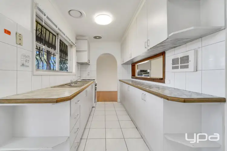 Fourth view of Homely house listing, 15 Melwood Court, Meadow Heights VIC 3048