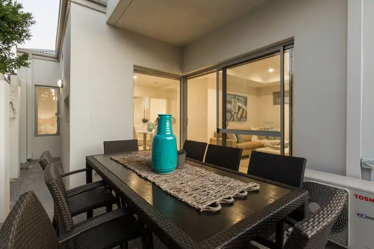 4/30 Wroxton Street, Midland WA 6056