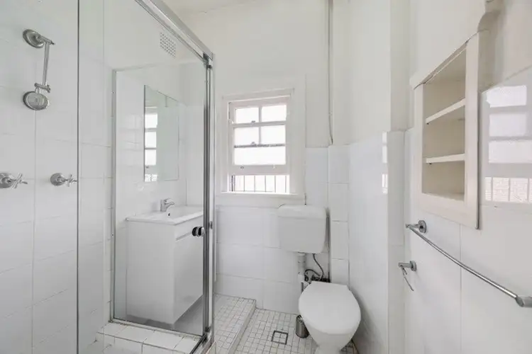 Third view of Homely apartment listing, 8/8a Hughes Street, Potts Point NSW 2011