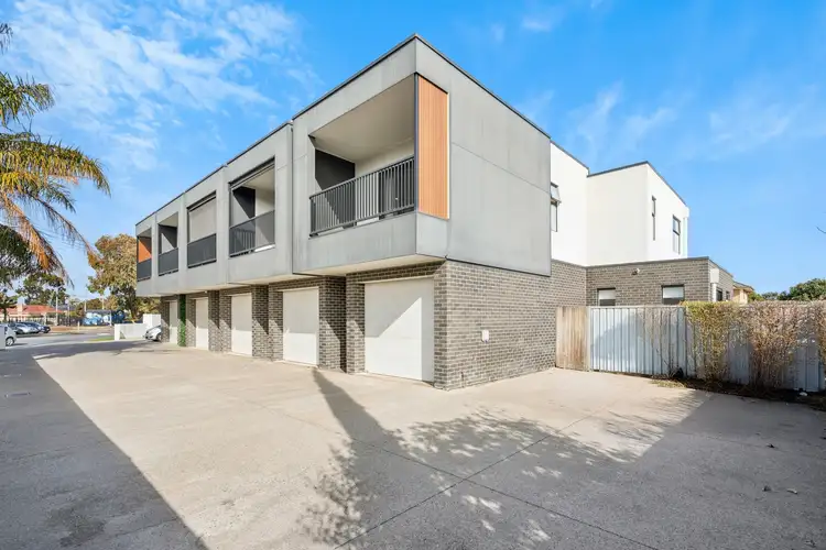 6/38 West Lakes Boulevard