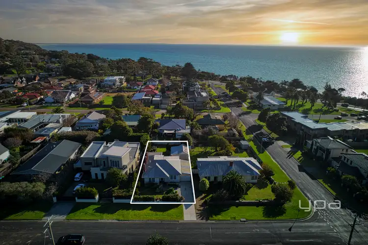 14 Heales Street, Dromana VIC 3936