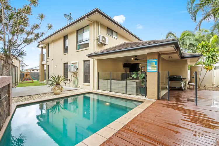 8 Long Island Drive, Windaroo QLD 4207