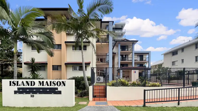 Main view of Homely apartment listing, 11/10-12 Darrambal Street, Chevron Island QLD 4217