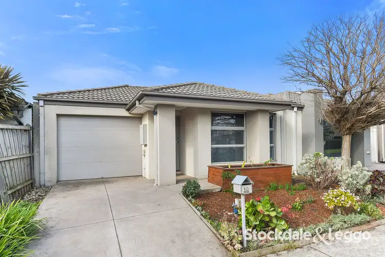 Second view of Homely house listing, 10 Kosciuszko Circuit, Clyde VIC 3978