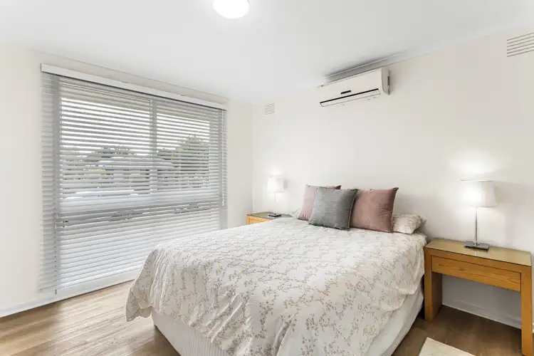 Sixth view of Homely house listing, 6 Farrer Close, Cranbourne VIC 3977