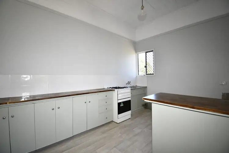 Third view of Homely unit listing, 1/402 Campbell Street, Depot Hill QLD 4700