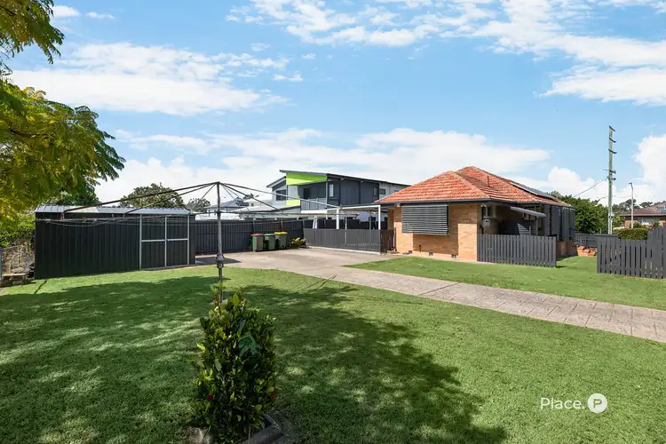 382 Richmond Road, Cannon Hill QLD 4170