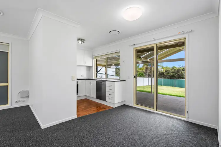 31 Lancaster Parade, Bateau Bay NSW 2261