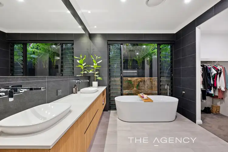 Fifth view of Homely house listing, 4 Parkview Rise, Willetton WA 6155