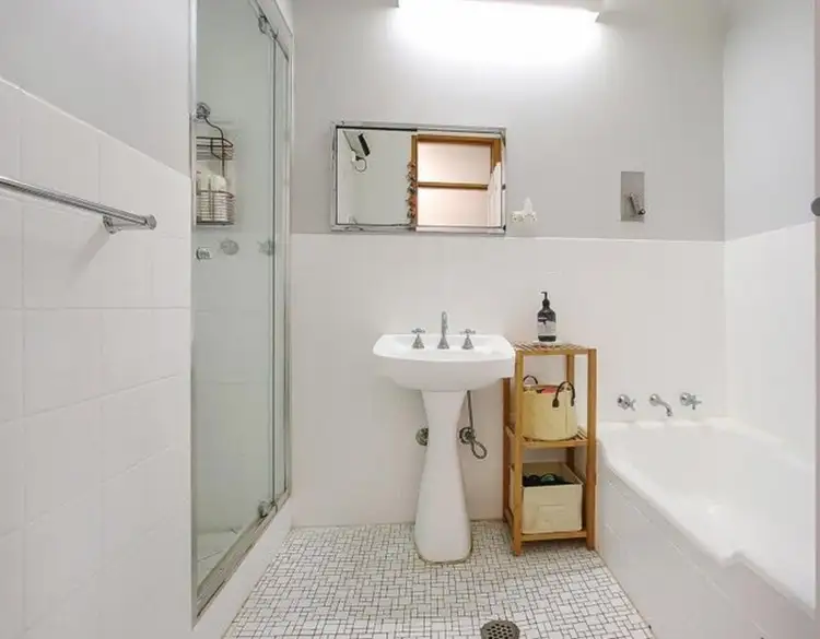 Fifth view of Homely unit listing, 3/621 Olive Street, Albury NSW 2640