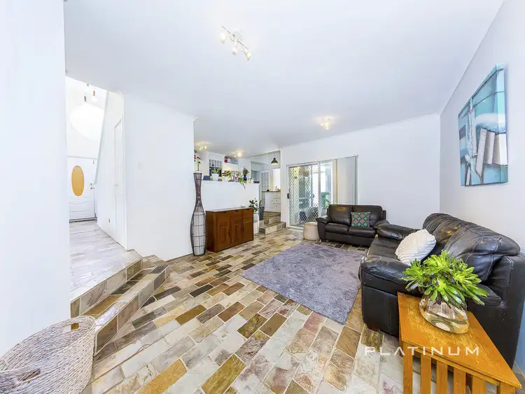 Seventh view of Homely house listing, 10 Alba Rise., Ocean Reef WA 6027