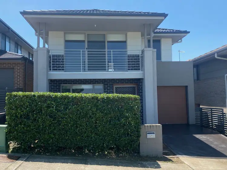 147 Southern Cross Avenue, Middleton Grange NSW 2171