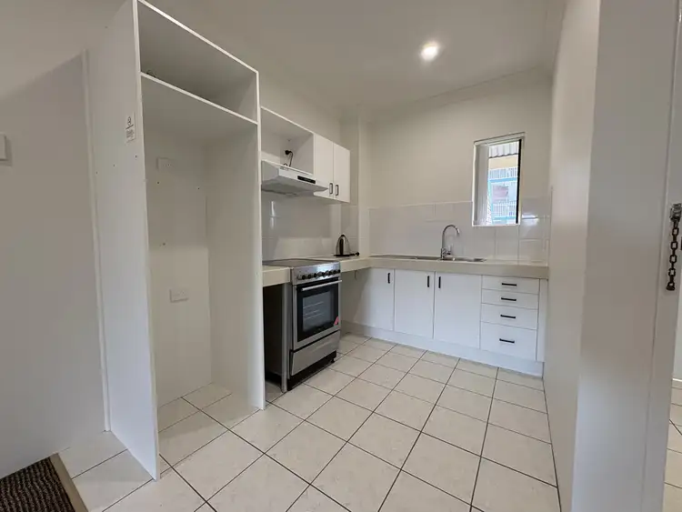 Second view of Homely unit listing, 4/9 Wooloowin Avenue, Wooloowin QLD 4030