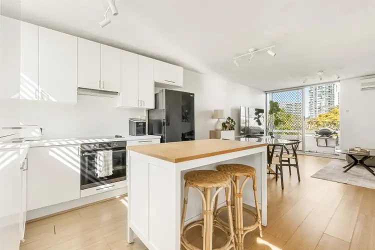 2/26 Seymour Road, Hamilton QLD 4007