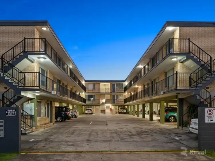 Main view of Homely unit listing, 17/3 Heath Street, East Brisbane QLD 4169