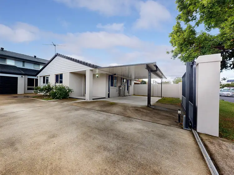 9 Resolute Court, Newport QLD 4020