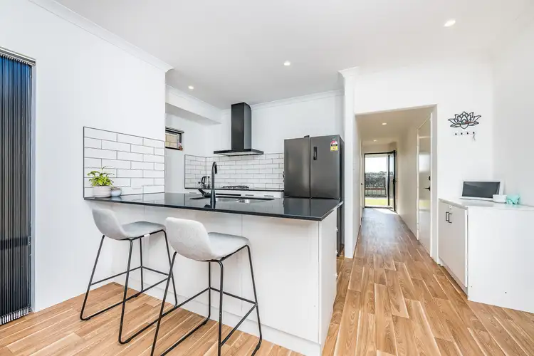 30 Sturrock Close, Hilbert WA 6112