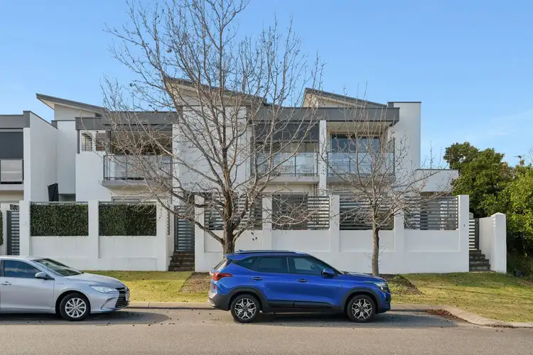 Main view of Homely townhouse listing, 5/2 Ruthven Place, Duncraig WA 6023