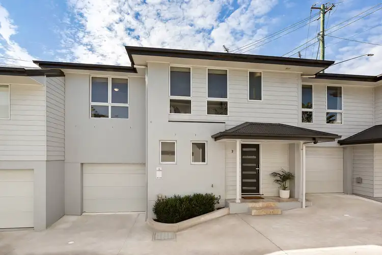 2/202 Northcott Drive, Adamstown Heights NSW 2289