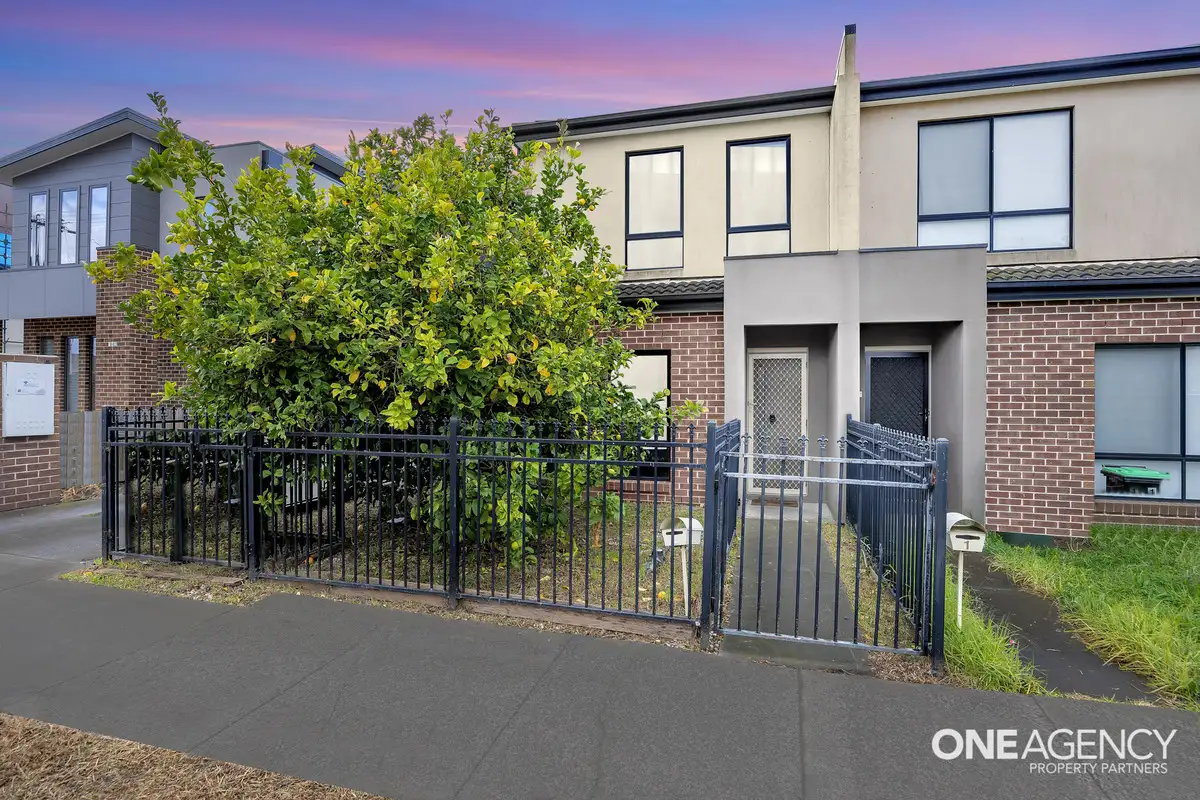 Main view of Homely townhouse listing, 2/140 Cuthbert Street, Broadmeadows VIC 3047