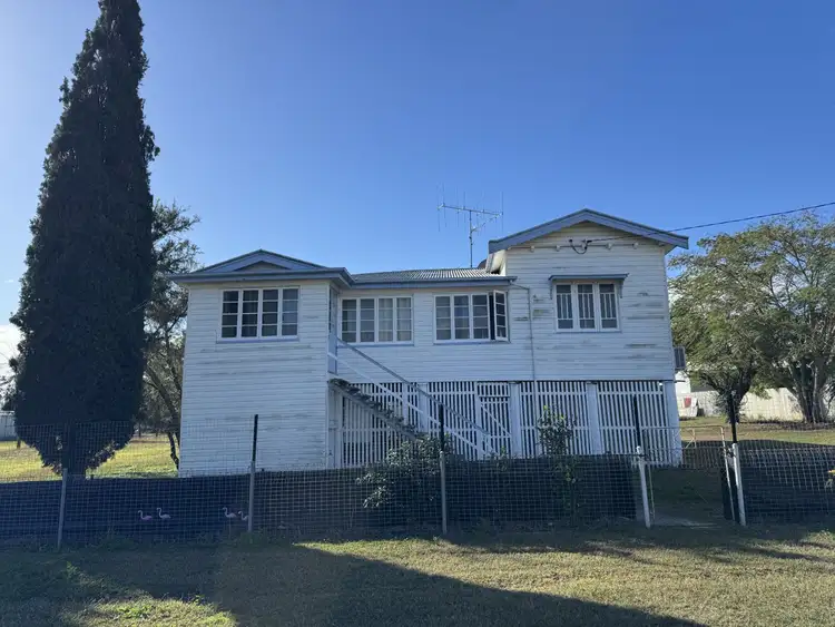 10 Stuart Street, Monto QLD 4630