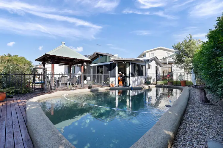 Second view of Homely house listing, 4 Greta Court, Beaconsfield QLD 4740